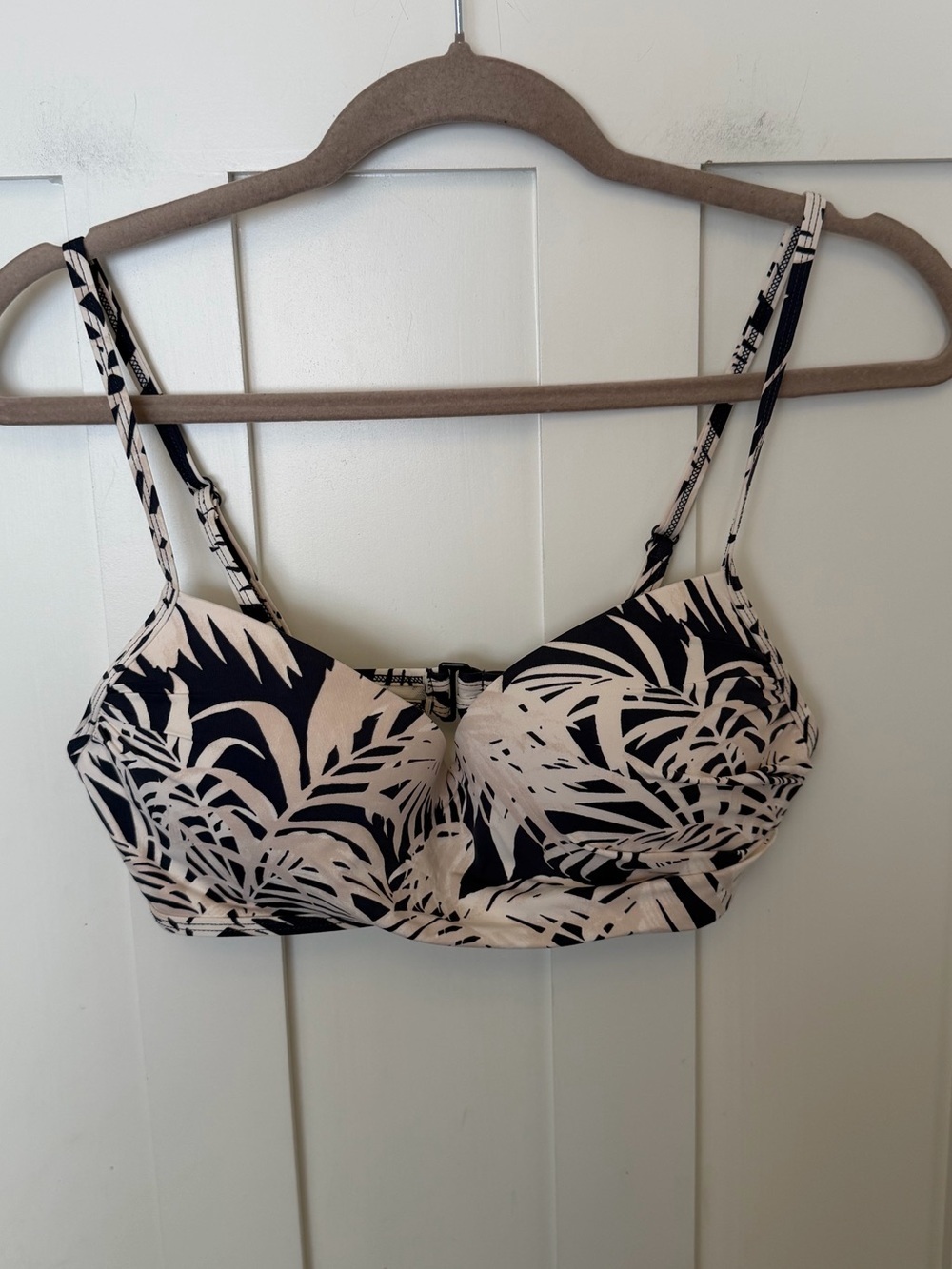 SKYE Bikini Top Neutral Tropical Underwire Padded Size Medium Adjustable Strap
